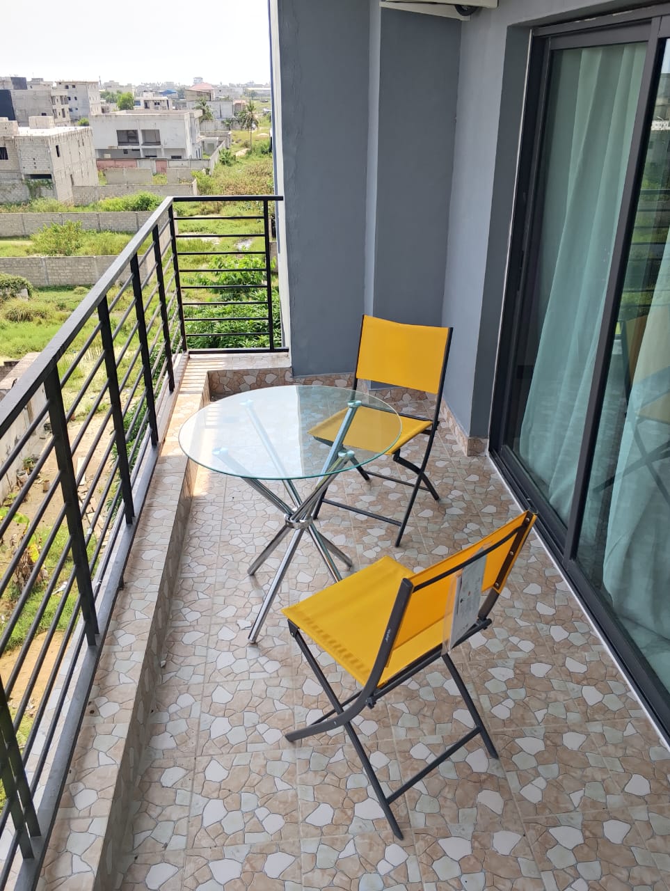 Appartement avec terrasse à Abidjan — pôle Immobilier RAZAK Multi Service