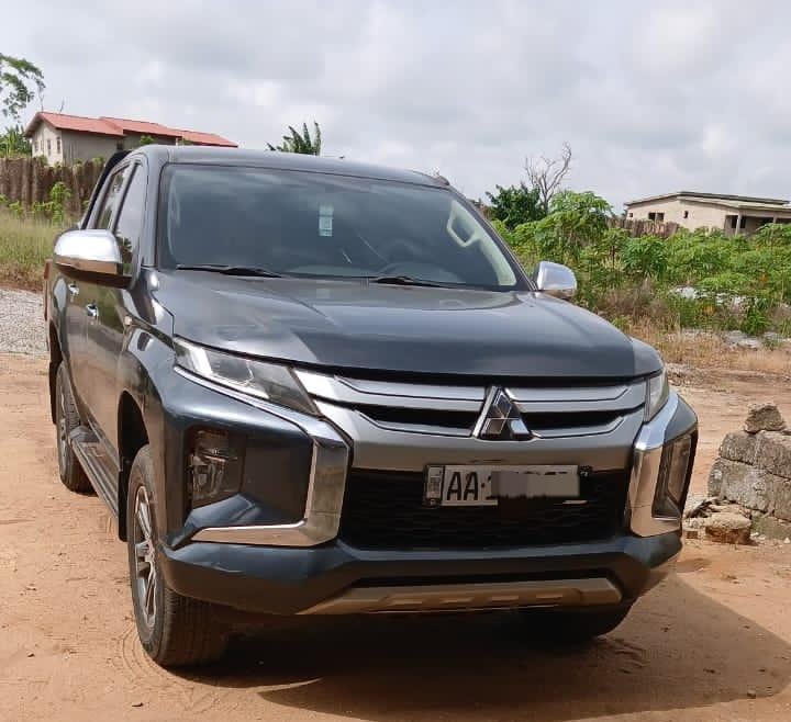 MITSUBISHI L200 2024