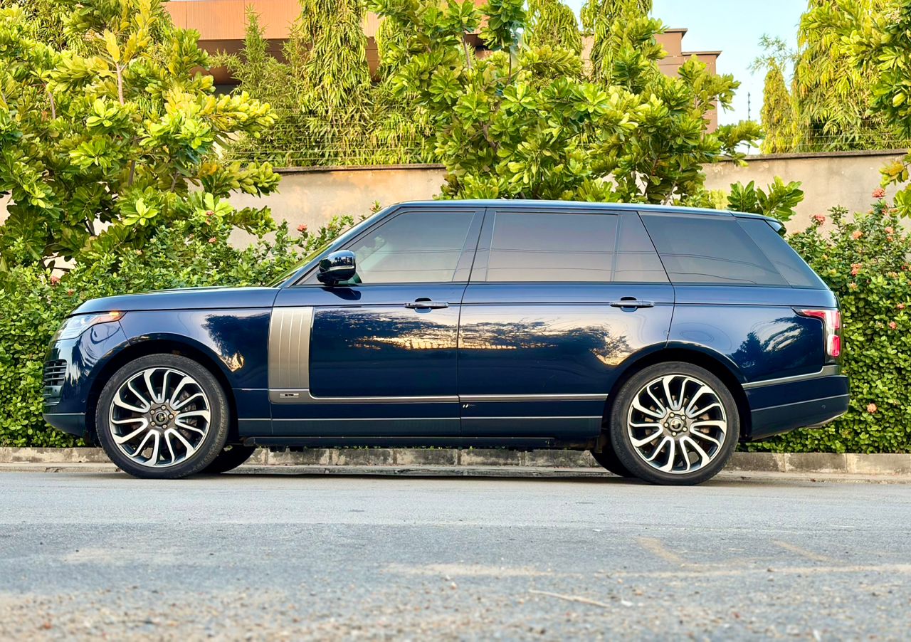 range rover vogue autobiography p525 limousine 2022 — photo 3