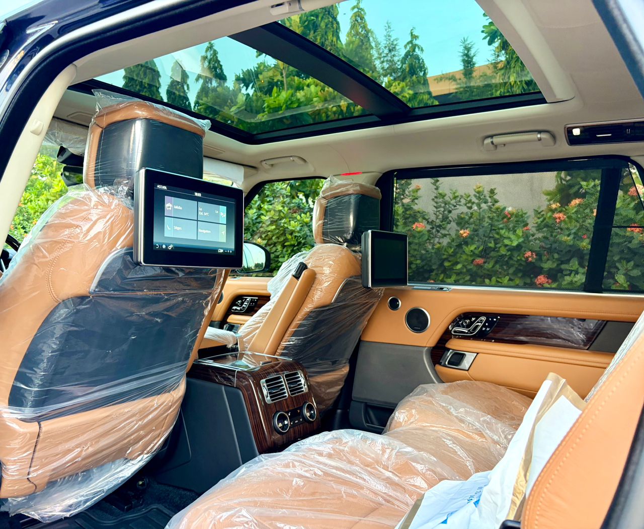 range rover vogue autobiography p525 limousine 2022 — photo 5
